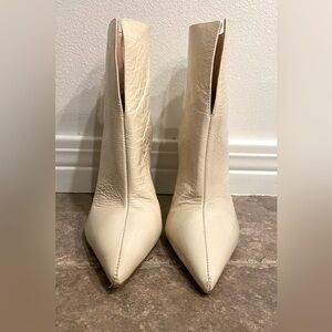 Schutz heels. Great condition